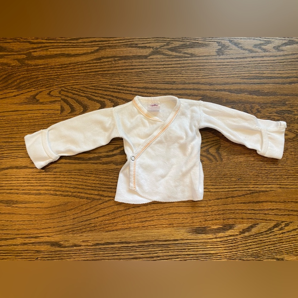 Medline White/Pink Cotton Blend Shirt with Snap Closure Size: 3 Months